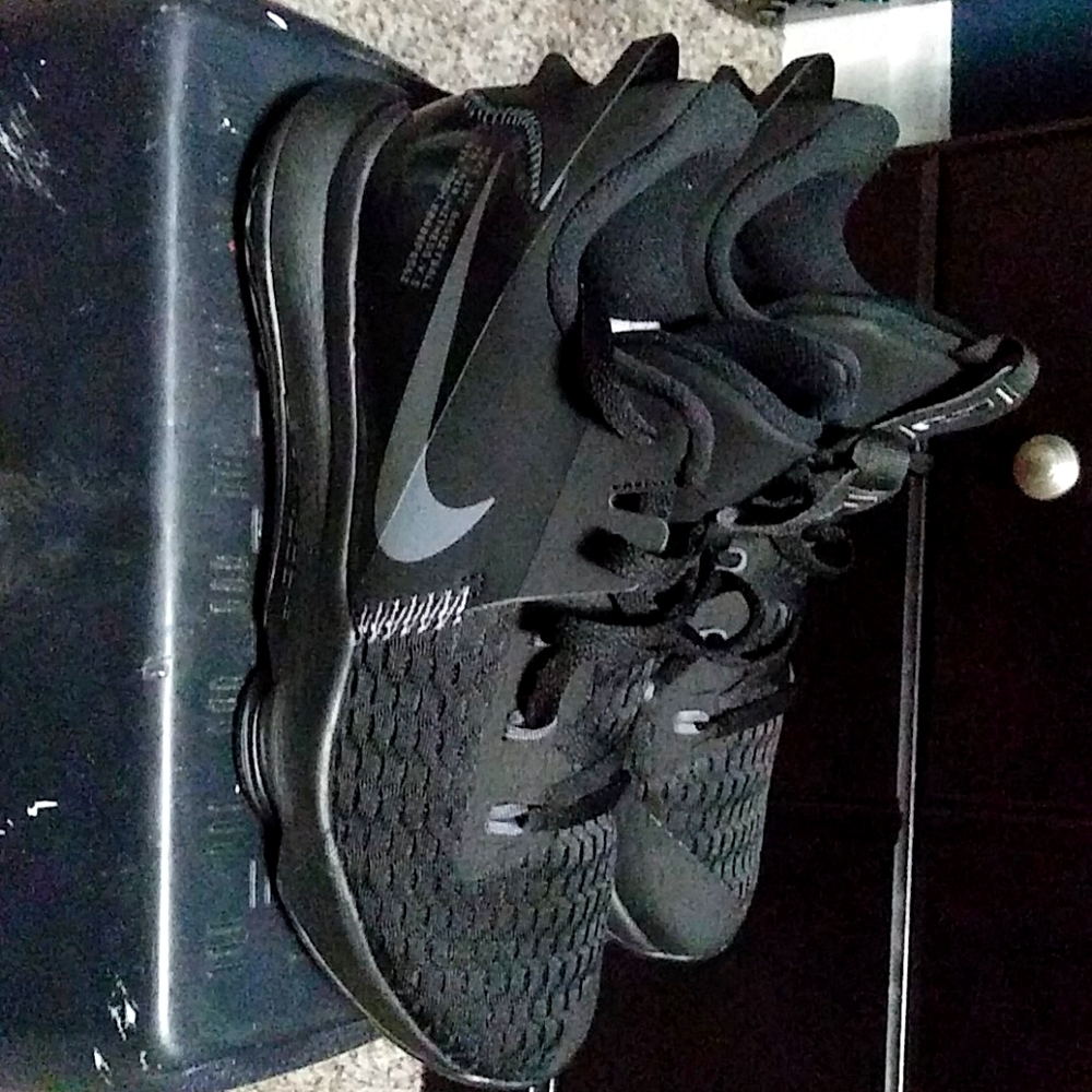 Gym shoes